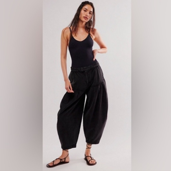 Sarina Pleated Barrel Trousers Cotton Lightweight Drapey Full Black Size 6 NWT - Picture 16 of 16